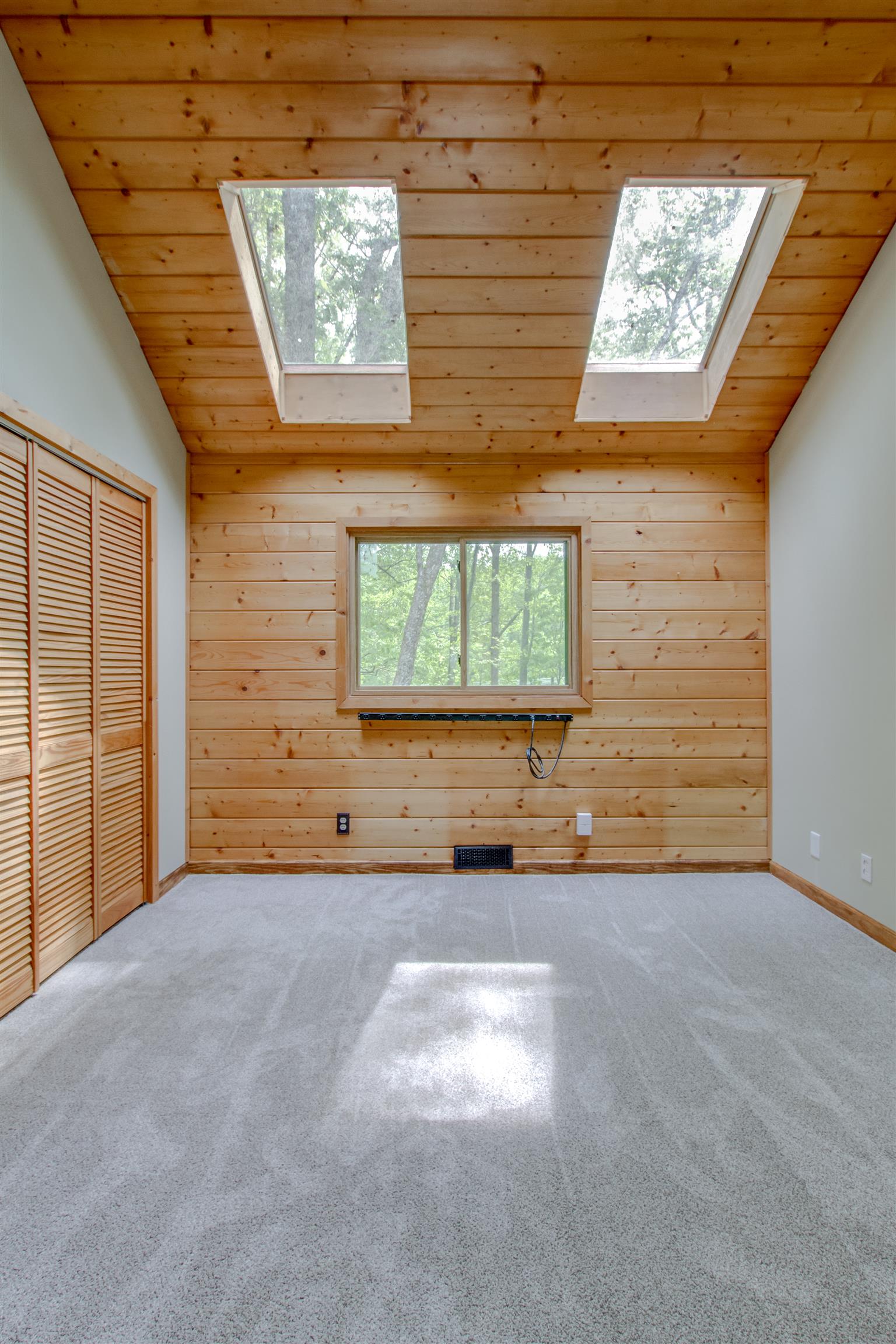 6353 Morton Road Greenbrier, TN 37073 - Photo 18 of 30 a view of an empty room with a window
