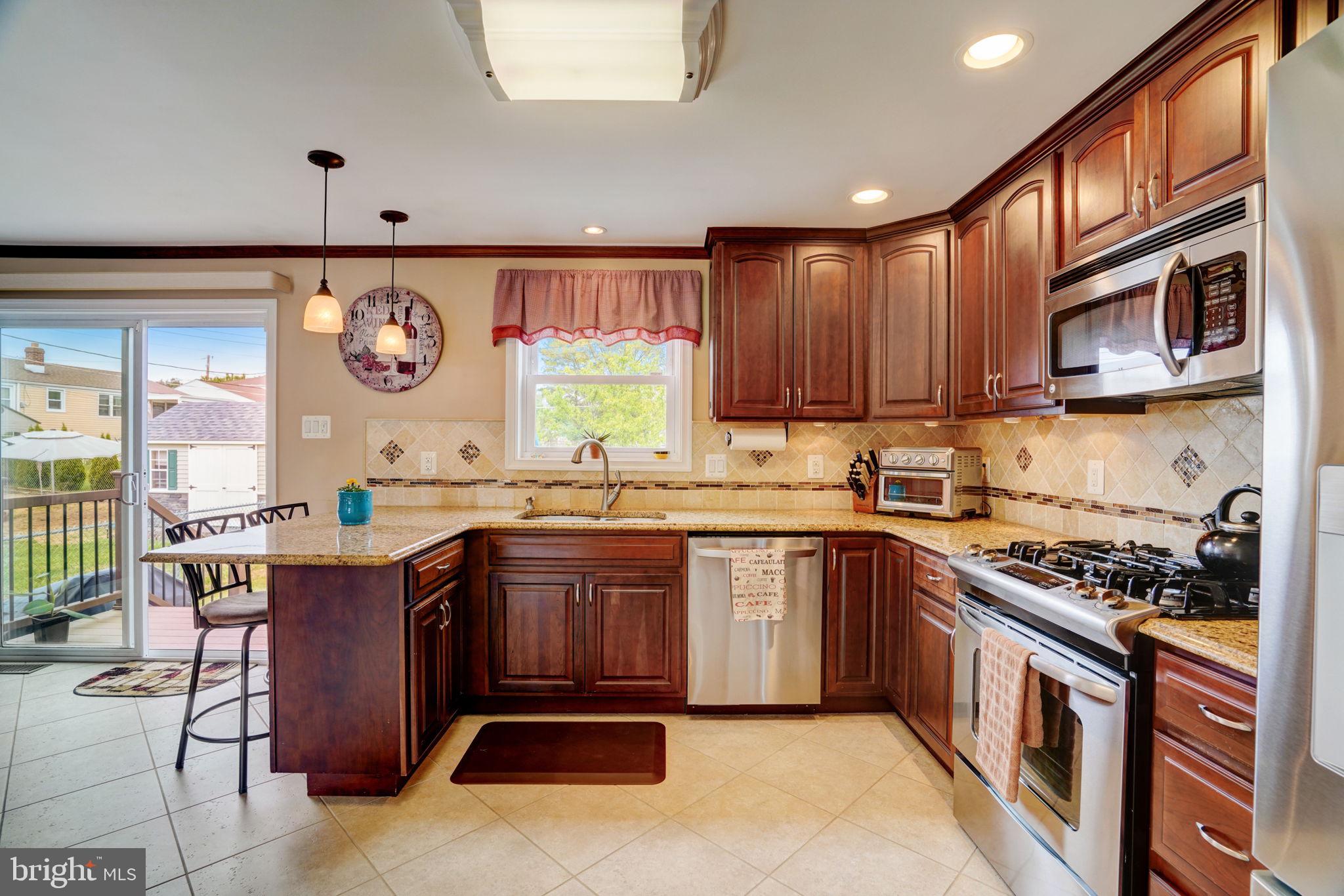 833 Rennard Street Philadelphia, PA 19116 - Photo 11 of 40 Gallery Image 11