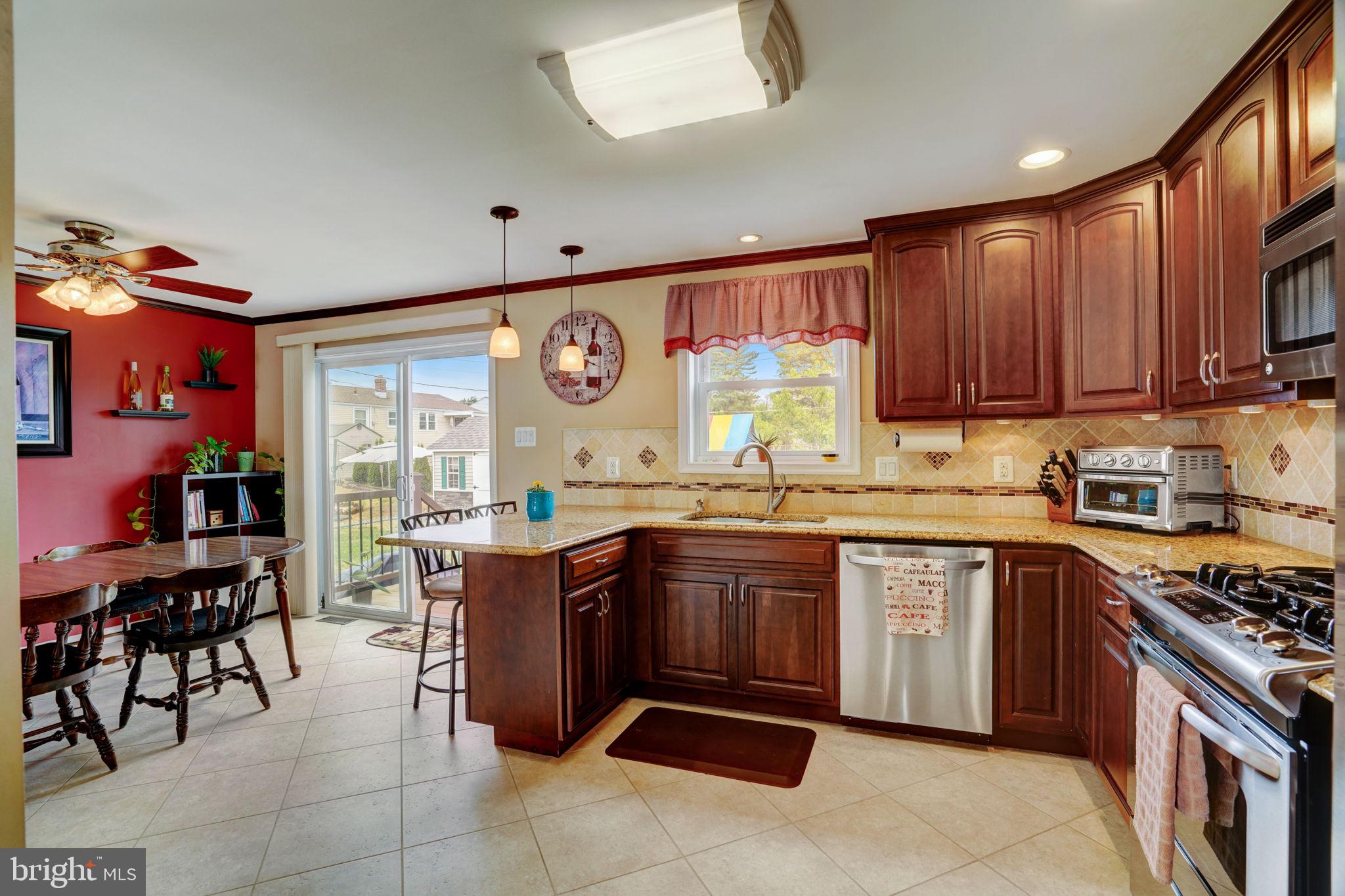 833 Rennard Street Philadelphia, PA 19116 - Photo 14 of 40 Gallery Image 14