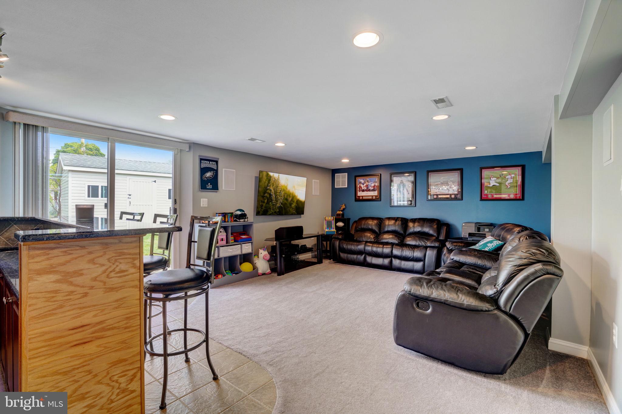 833 Rennard Street Philadelphia, PA 19116 - Photo 17 of 40 Gallery Image 17