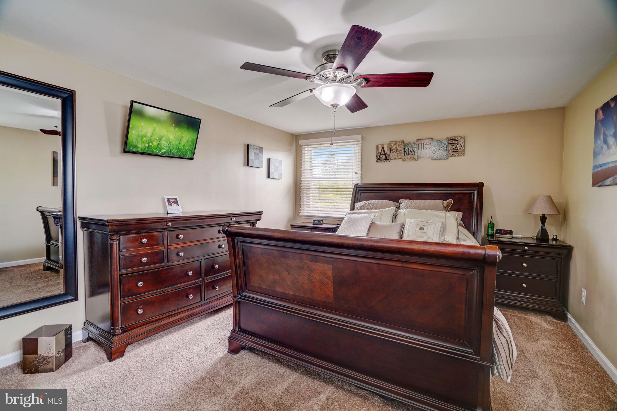 833 Rennard Street Philadelphia, PA 19116 - Photo 23 of 40 Gallery Image 23