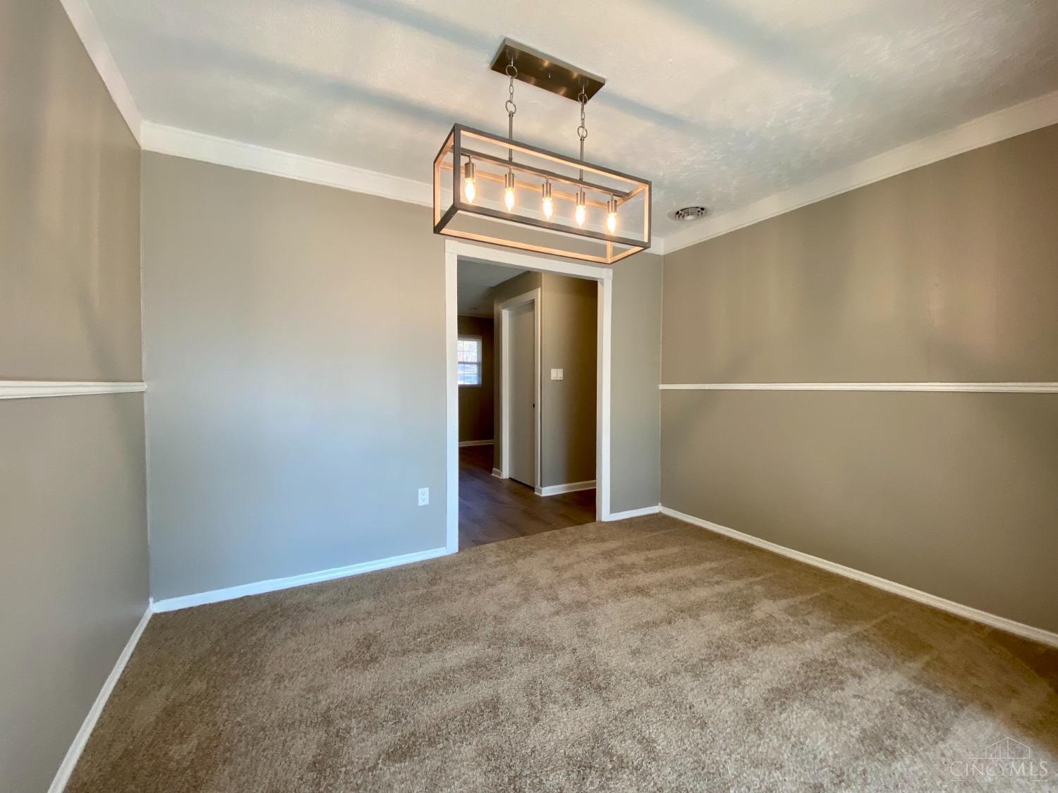2497 Wenning Road Cincinnati, OH 45231 - Photo 13 of 41 Gallery Image 13