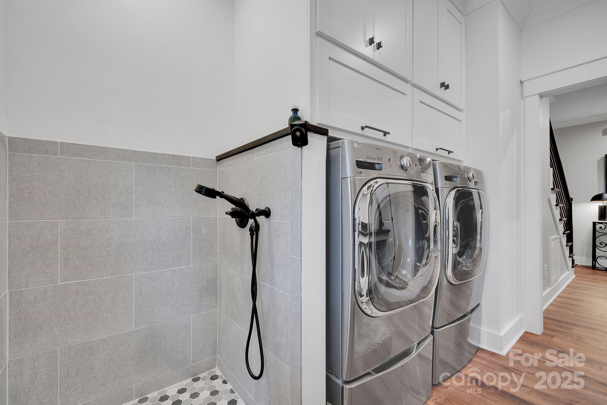 4111 Ridge Drive Northeast Conover, NC 28613 - Photo 26 of 39 a utility room with dryer and washer