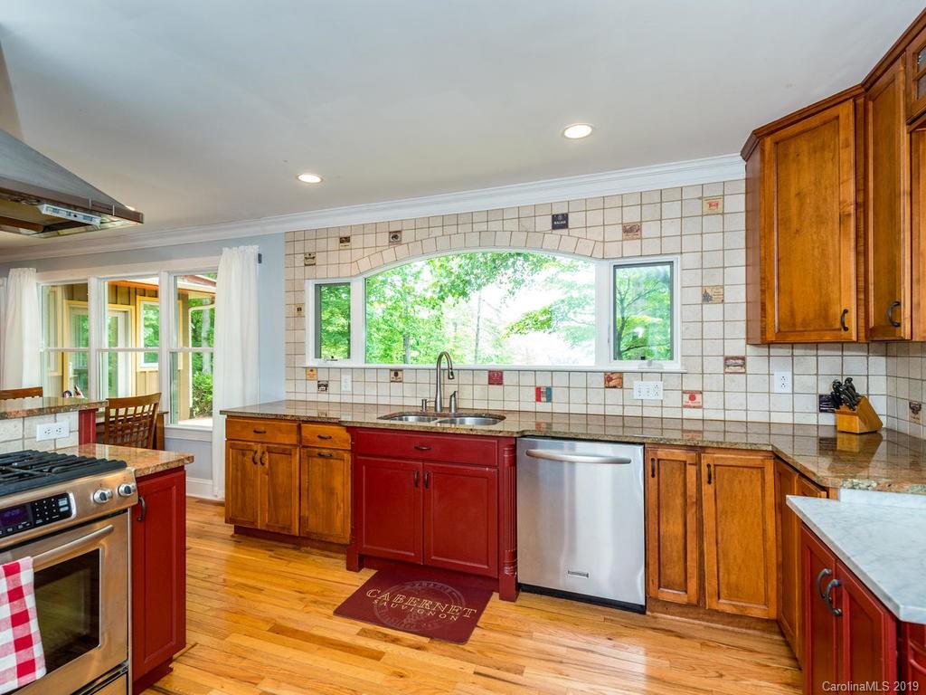 601 Green Hills Road Mill Spring, NC 28756 - Photo 8 of 39