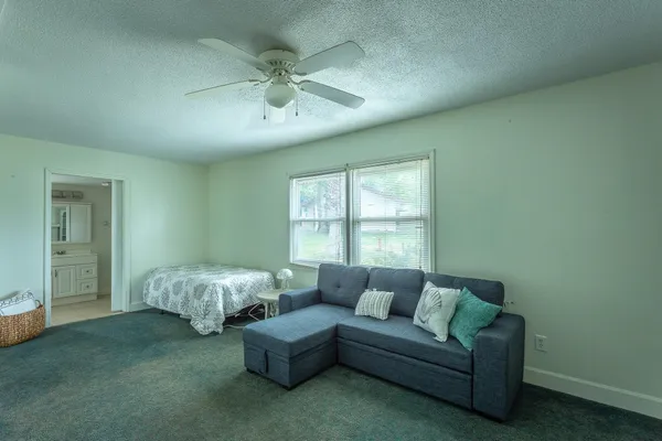 $559,000 | 801 Southeast Ave F, Carrabelle, FL 32322