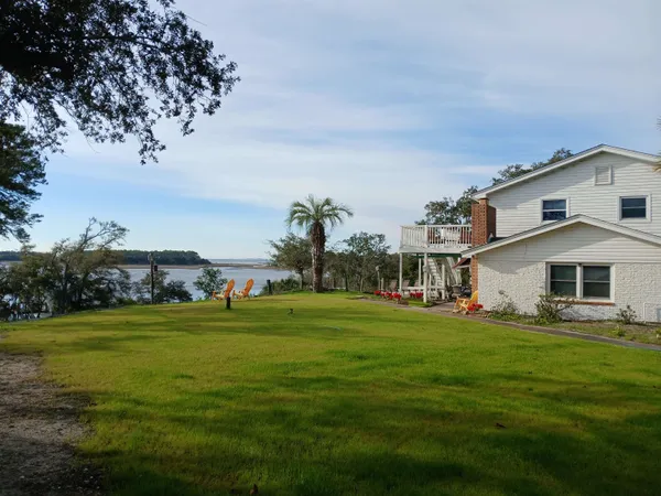 $559,000 | 801 Southeast Ave F, Carrabelle, FL 32322