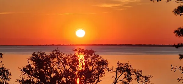 $559,000 | 801 Southeast Ave F, Carrabelle, FL 32322