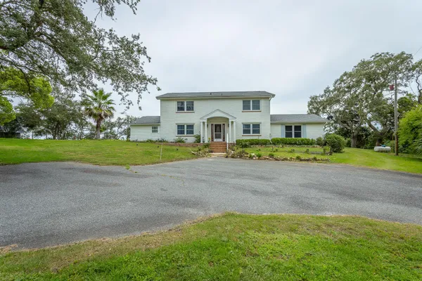$559,000 | 801 Southeast Ave F, Carrabelle, FL 32322