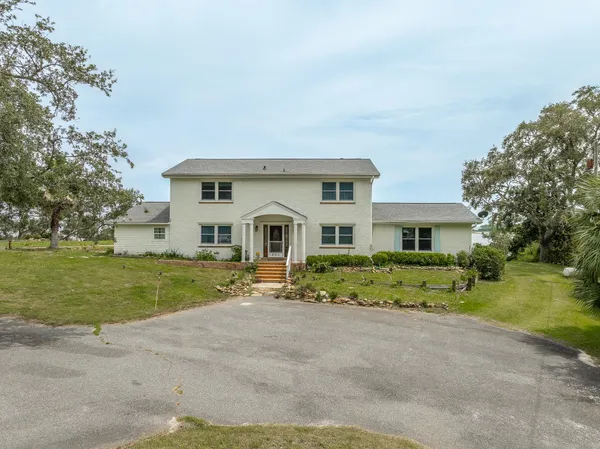 $559,000 | 801 Southeast Ave F, Carrabelle, FL 32322