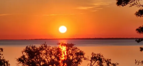 $559,000 | 801 Southeast Ave F, Carrabelle, FL 32322