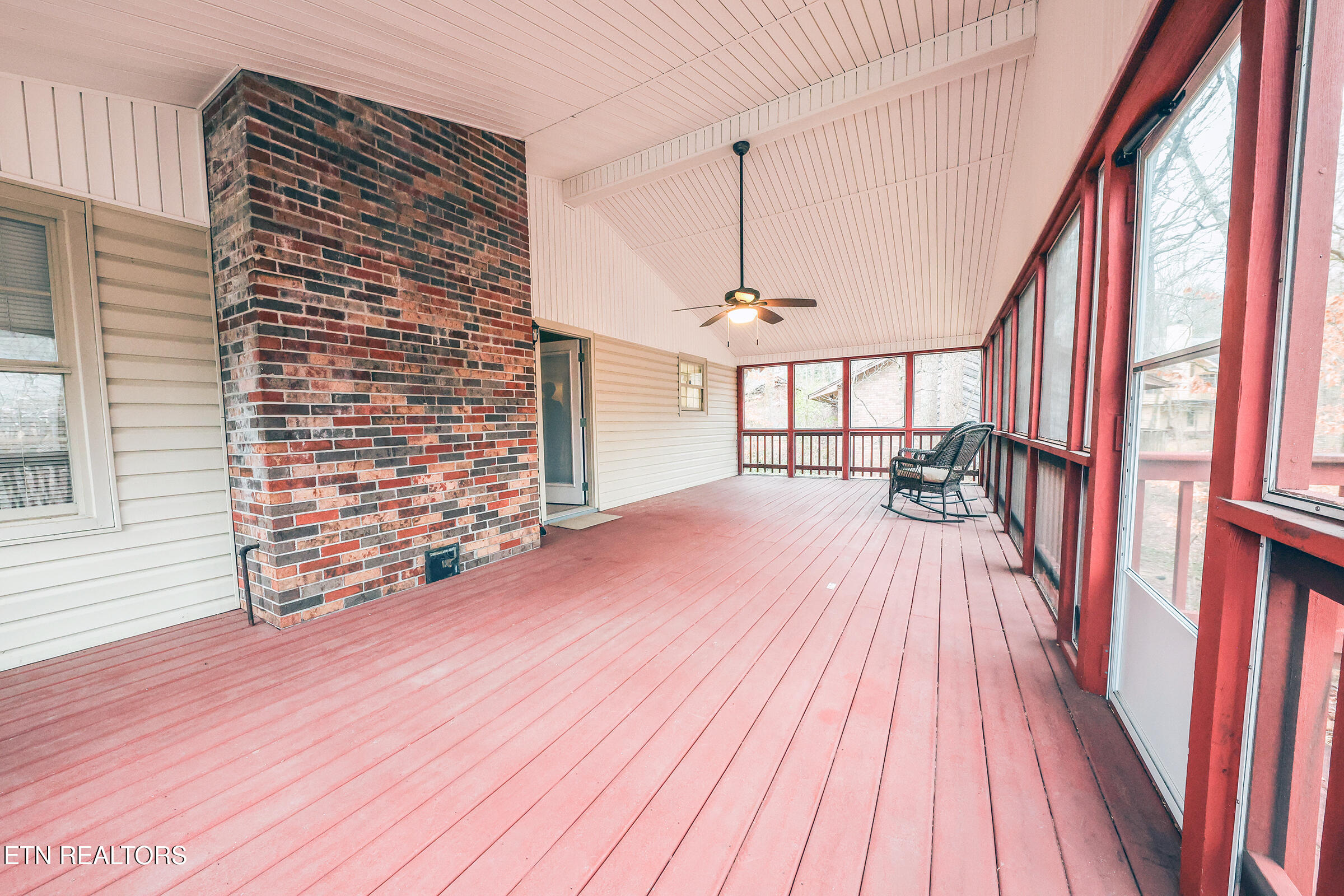 132 Connors Drive Oak Ridge, TN 37830 - Photo 39 of 50 132cd porch 1