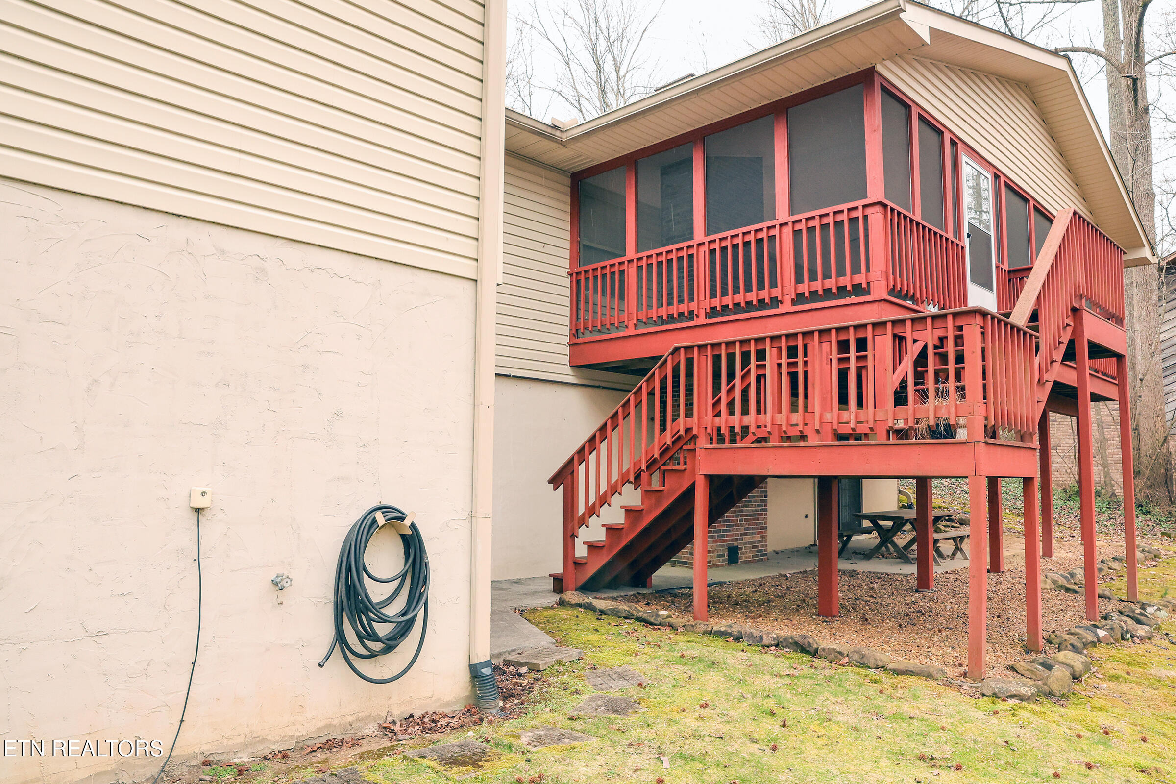 132 Connors Drive Oak Ridge, TN 37830 - Photo 44 of 50 132cd ext screened porch 1