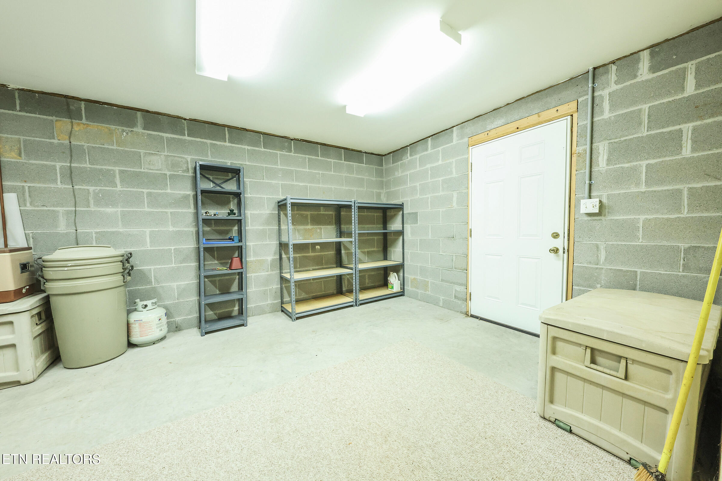 132 Connors Drive Oak Ridge, TN 37830 - Photo 48 of 50 132cd storage 1