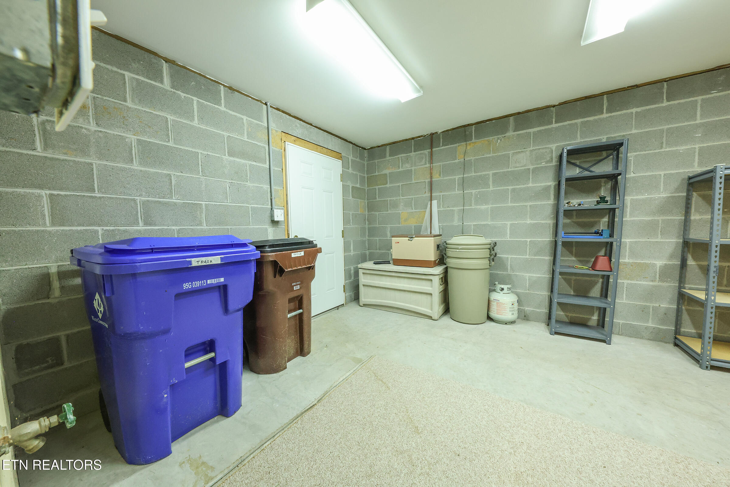 132 Connors Drive Oak Ridge, TN 37830 - Photo 49 of 50 132cd Storage 2