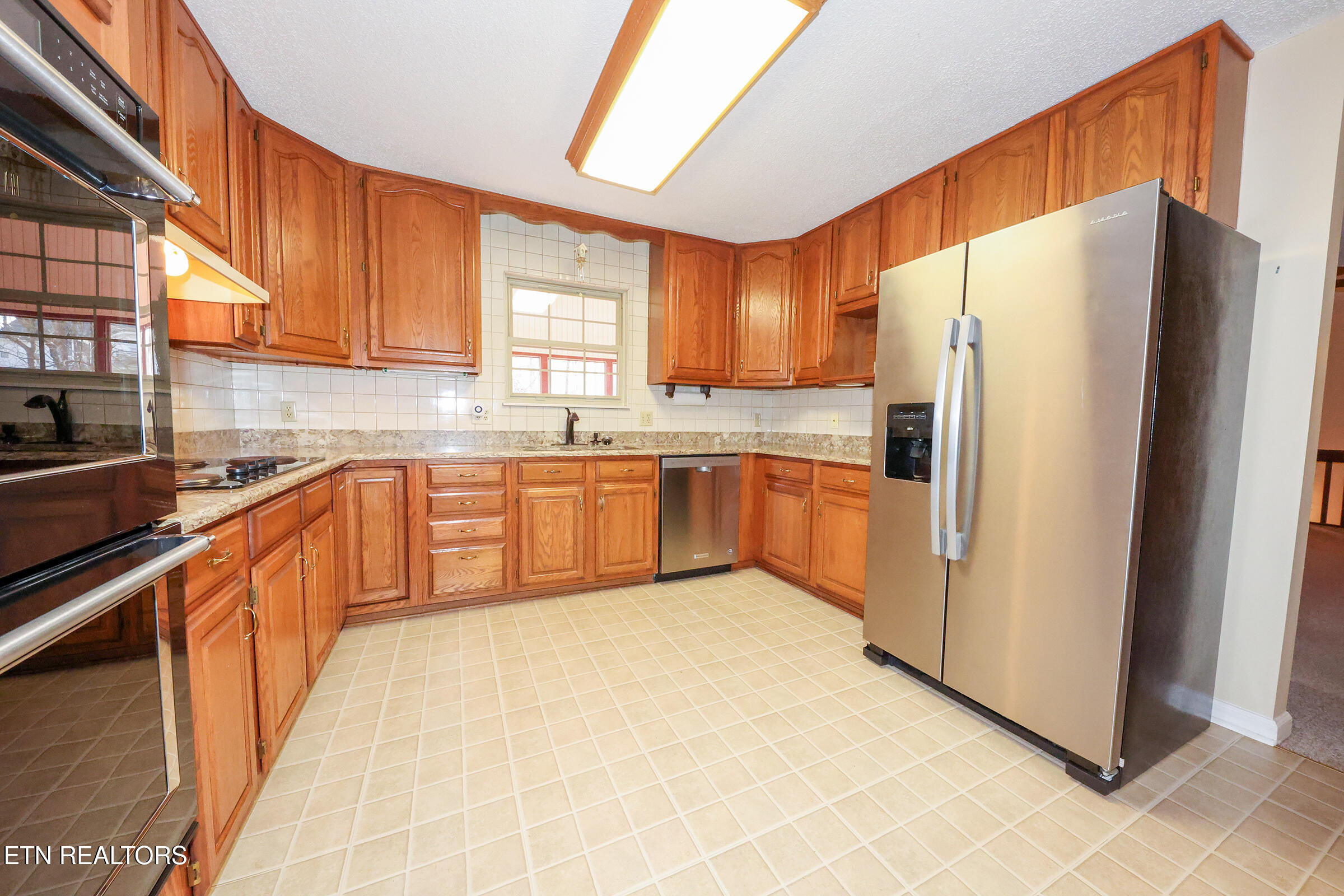 132 Connors Drive Oak Ridge, TN 37830 - Photo 10 of 50 cd2 Kitchen 1