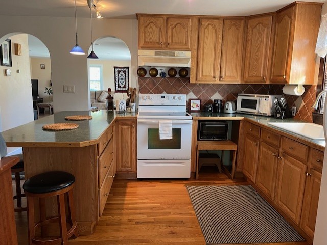 68 Canning Street Cumberland, RI 02864 - Photo 7 of 25 Kitchen w view of Fam. Rm.