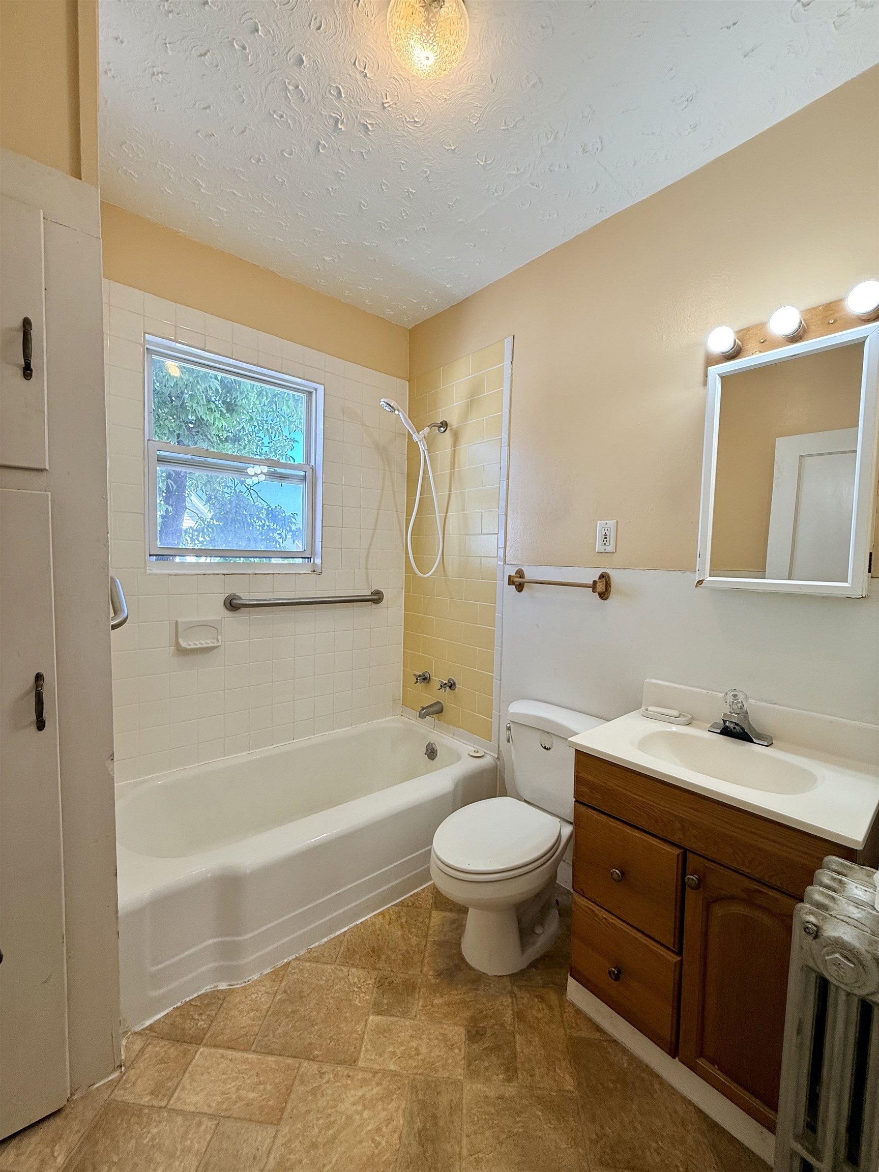 603 Silver Street, Unit 2F Manchester, NH 03103 - Photo 10 of 12