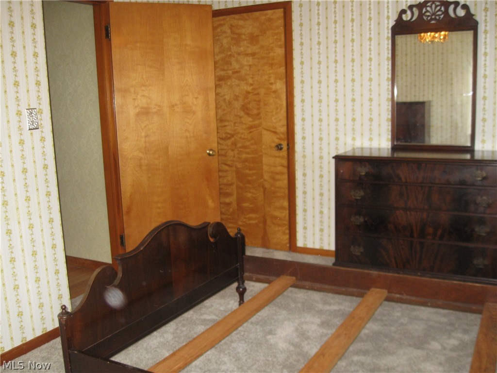 6154 State Road Parma, OH 44134 - Photo 17 of 35 One view of owner's bedroom. Note the condition of interior doors and wood trim.