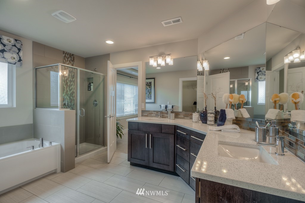 1205 199th Street Southeast, Unit ARV54 Bothell, WA 98012 - Photo 8 of 15 Gallery Image 8