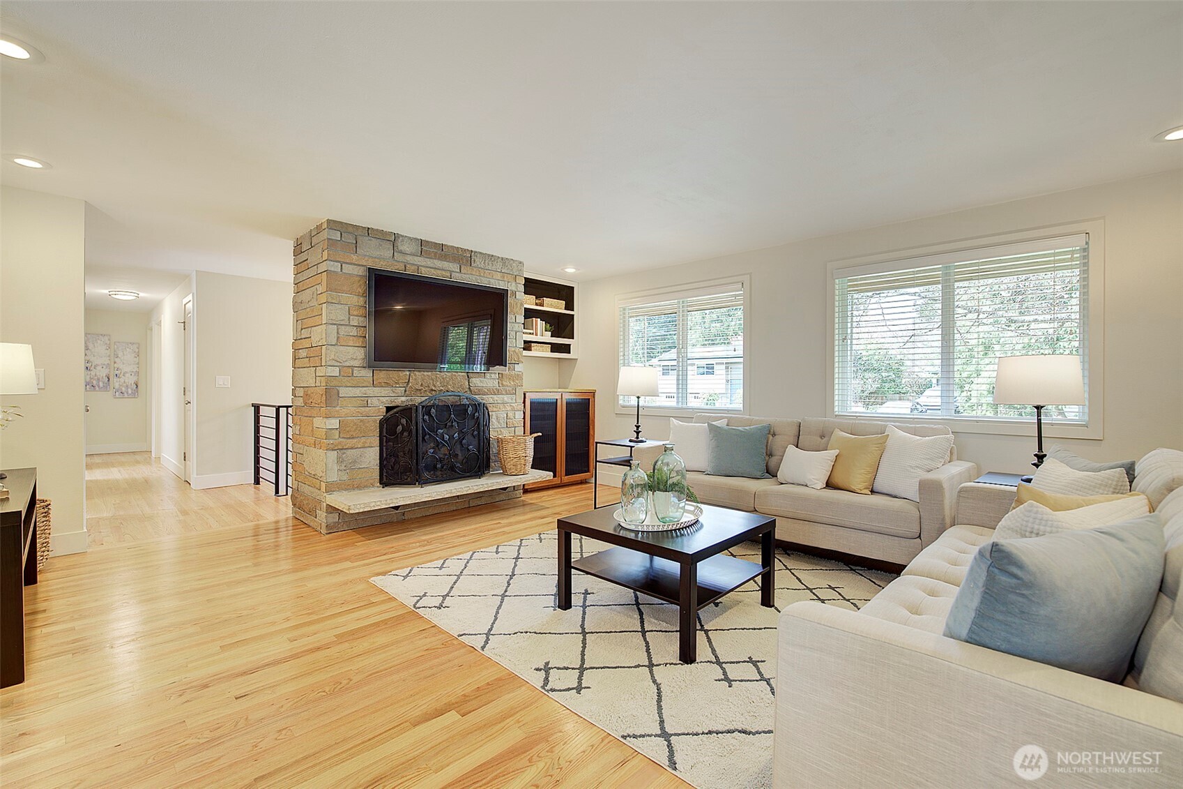 19807 83rd Place West Edmonds, WA 98026 - Photo 3 of 33