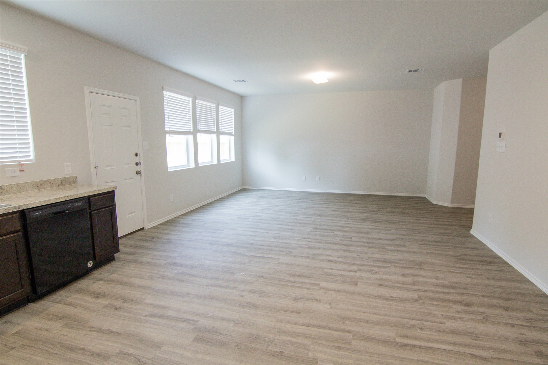 18546 Boomi Ravine Trail Katy, TX 77449 - Photo 7 of 19 Photos may be representative of the floor plan and not the exact home. Finishes, layout, and features of the actual property for lease may vary.
ined