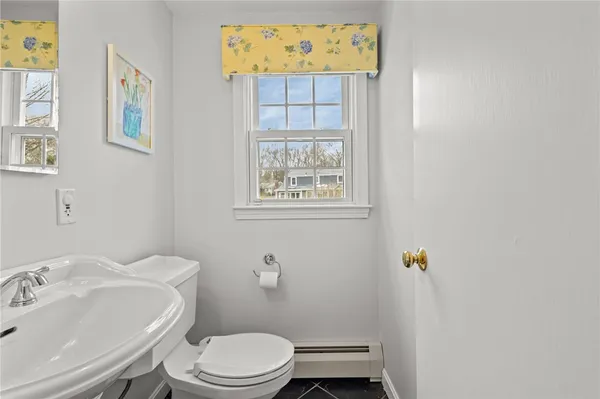 $839,900 | 211 Love Lane, Warwick, RI 02886