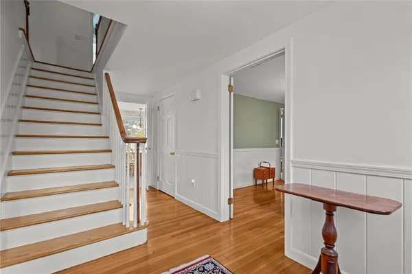 $839,900 | 211 Love Lane, Warwick, RI 02886