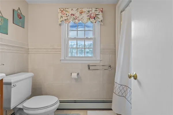 $839,900 | 211 Love Lane, Warwick, RI 02886
