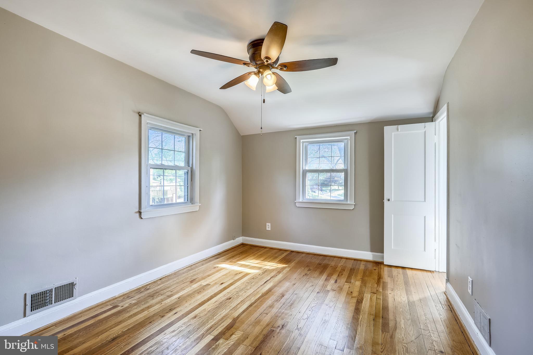 10001 Sidney Road Silver Spring, MD 20901 - Photo 15 of 44
