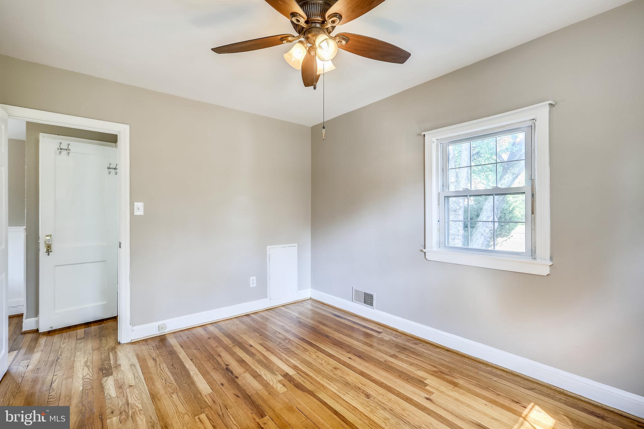 10001 Sidney Road Silver Spring, MD 20901 - Photo 16 of 44