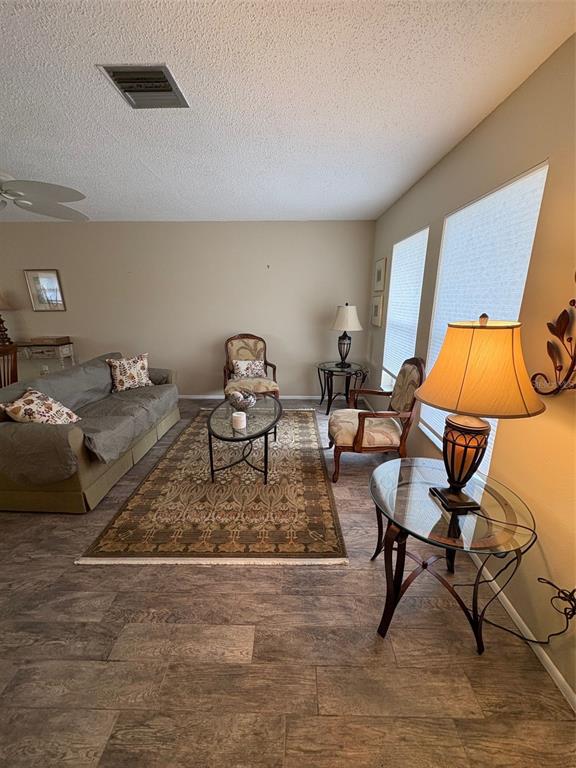 947 Shasta Road Venice, FL 34293 - Photo 27 of 52 a living room with furniture