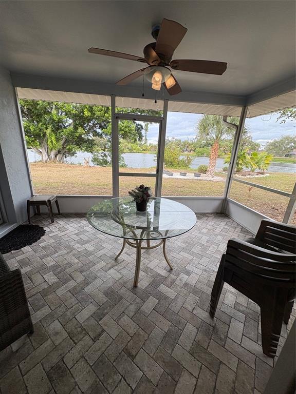 947 Shasta Road Venice, FL 34293 - Photo 37 of 52 a living room with a large window