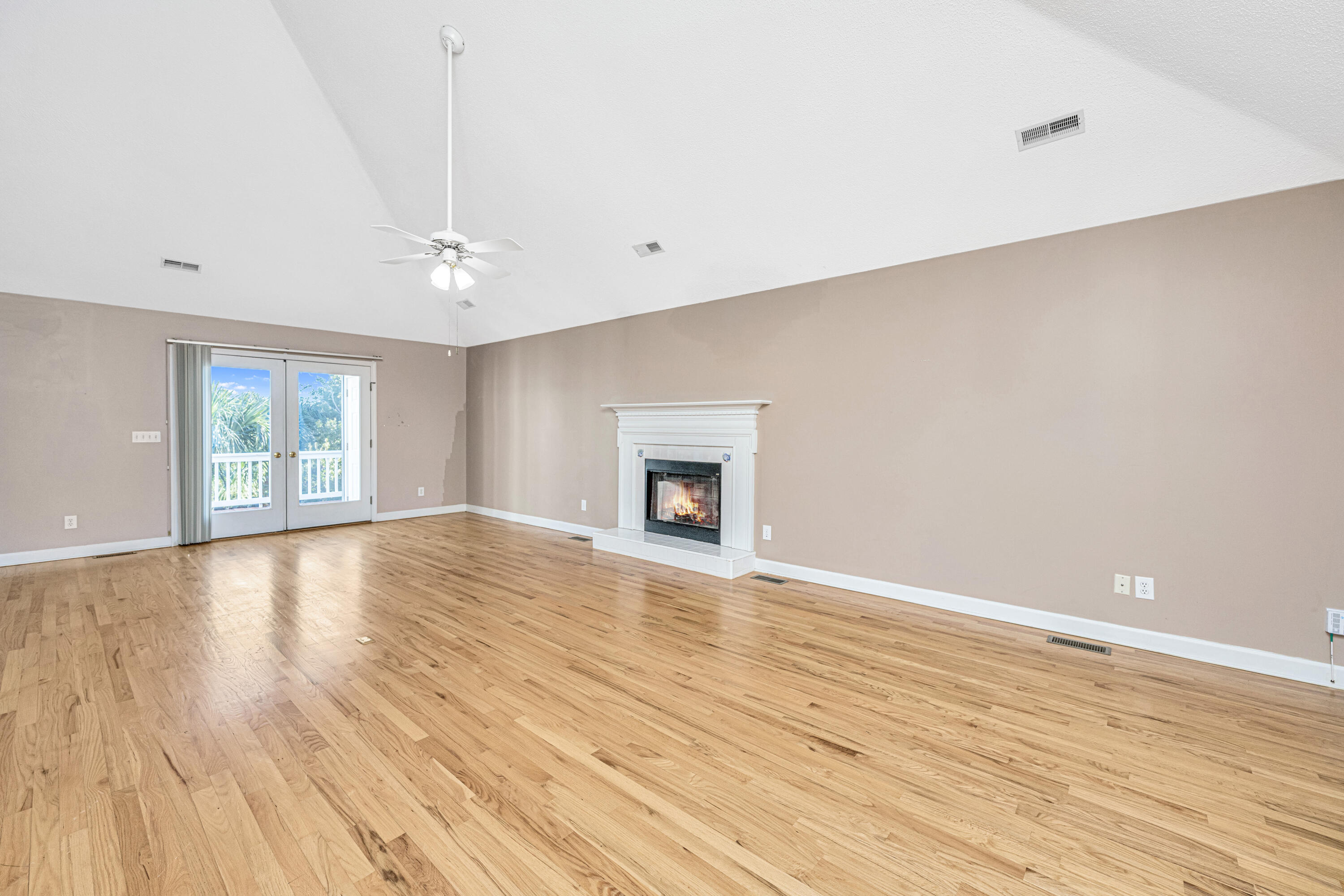 46 Battery Park Road Edisto Beach, SC 29438 - Photo 12 of 45 46BatteryParkRd005