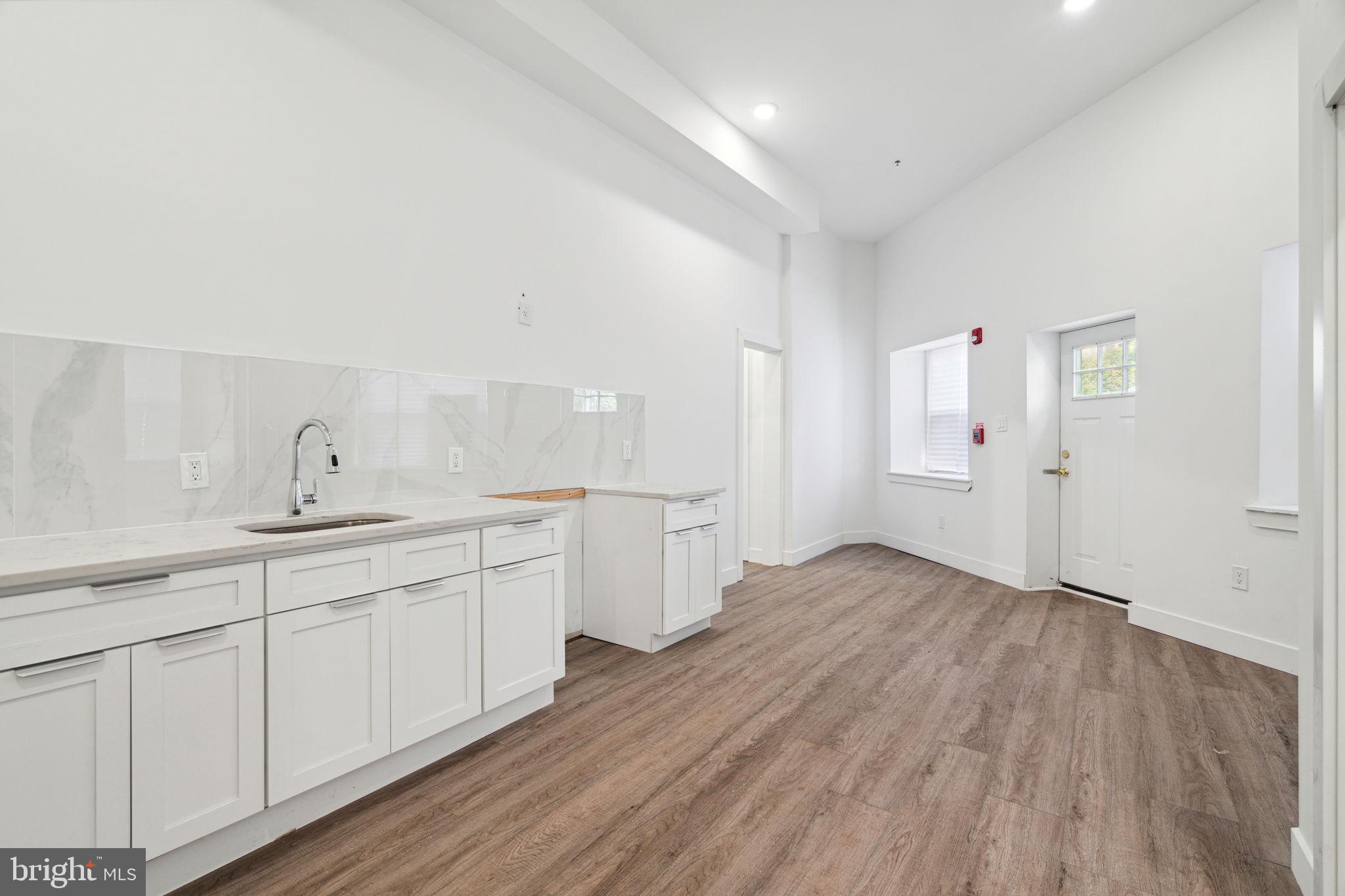 5164 Ridge Avenue Philadelphia, PA 19128 - Photo 6 of 64 Gallery Image 6