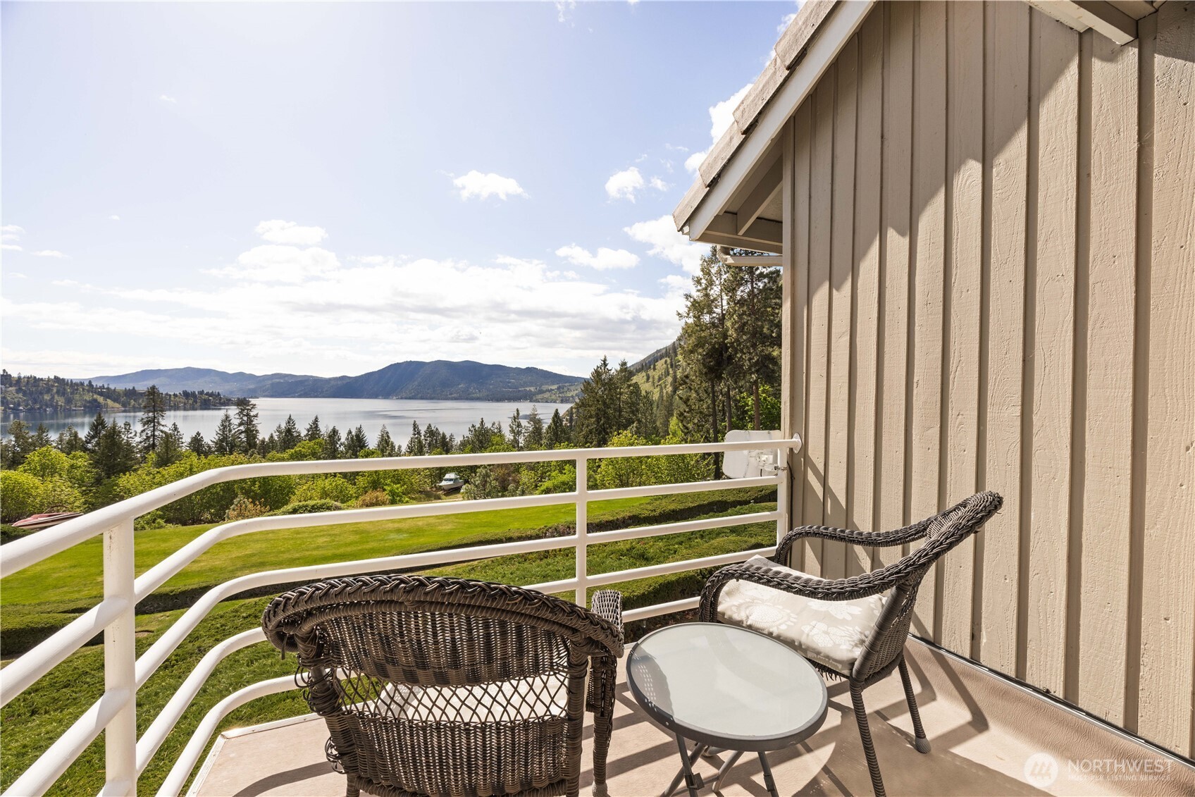 11415 South Lakeshore Road, Unit 7 Chelan, WA 98816 - Photo 11 of 38