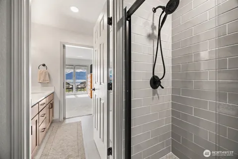 $695,000 | 11415 South Lakeshore Road, Unit 7, Chelan, WA 98816