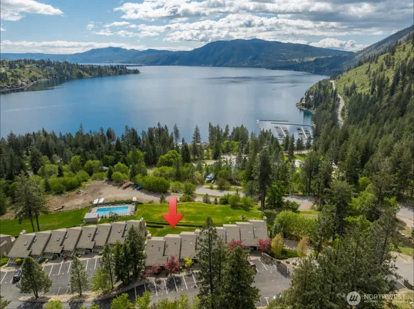 $695,000 | 11415 South Lakeshore Road, Unit 7, Chelan, WA 98816