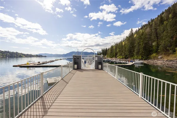 $695,000 | 11415 South Lakeshore Road, Unit 7, Chelan, WA 98816