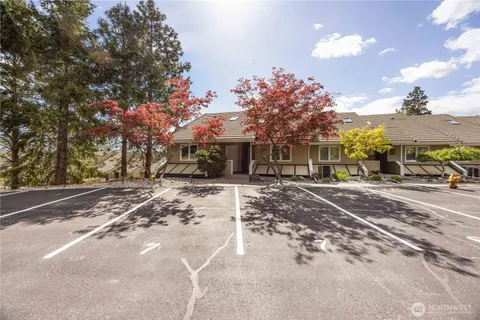 $695,000 | 11415 South Lakeshore Road, Unit 7, Chelan, WA 98816