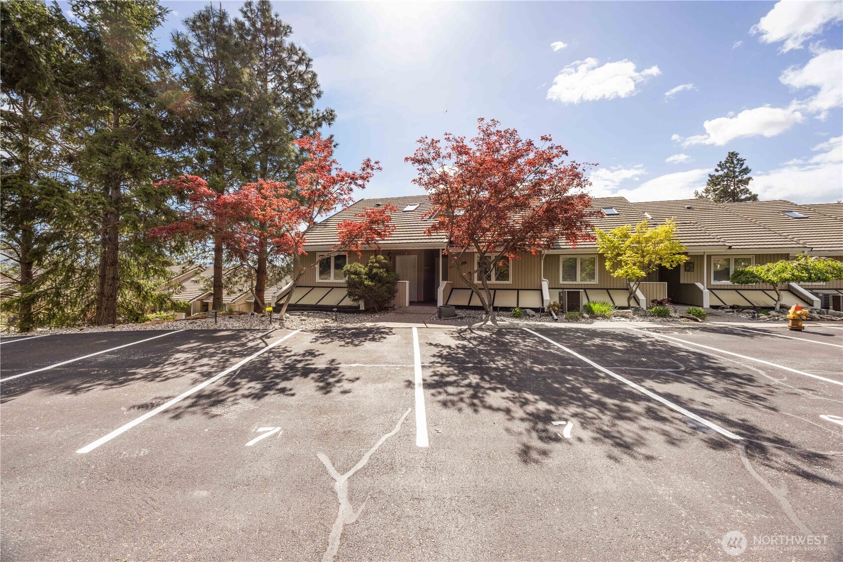 11415 South Lakeshore Road, Unit 7 Chelan, WA 98816 - Photo 5 of 38