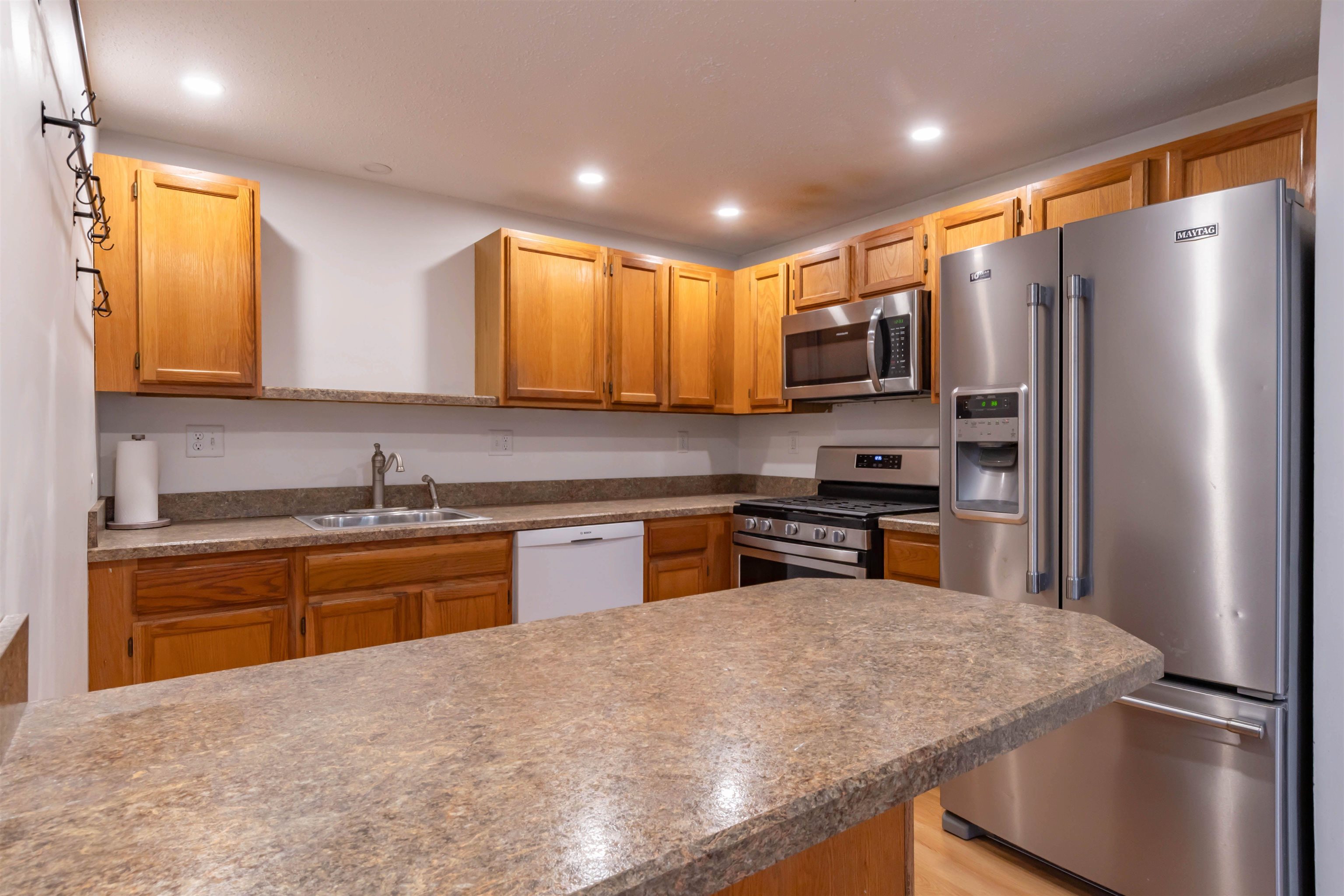 68 Indian Rock Road Merrimack, NH 03054 - Photo 7 of 28 Gallery Image 7