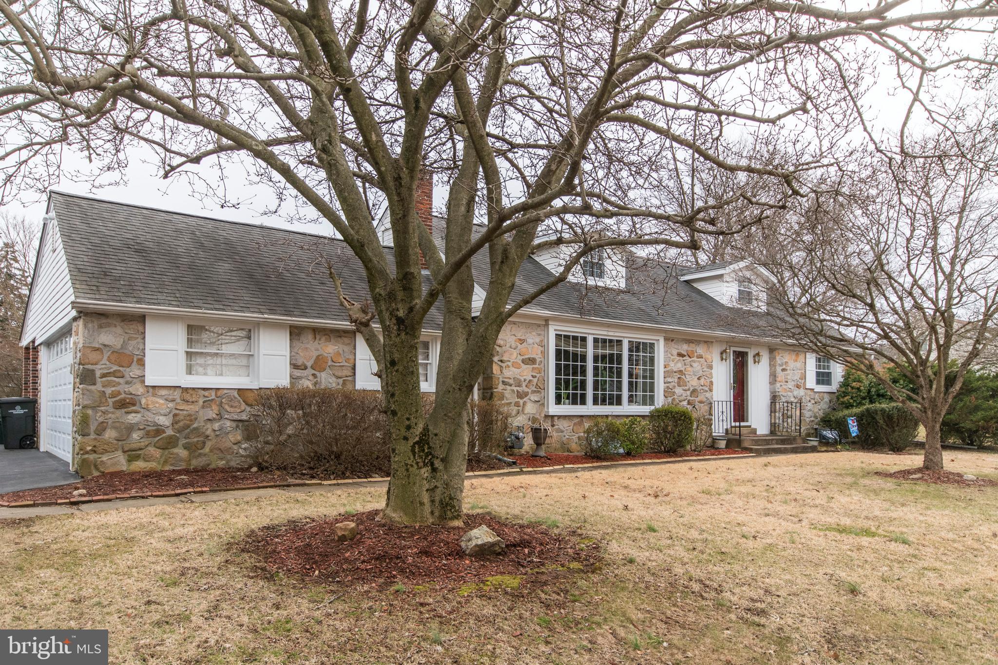 2155 Winthrop Road Huntingdon Valley, PA 19006 - Photo 2 of 28