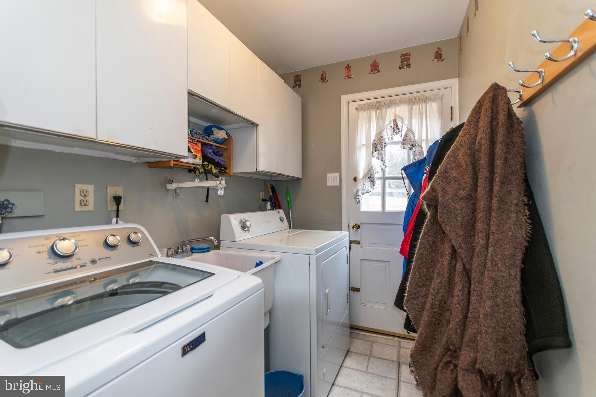 2155 Winthrop Road Huntingdon Valley, PA 19006 - Photo 16 of 28 Laundry Room