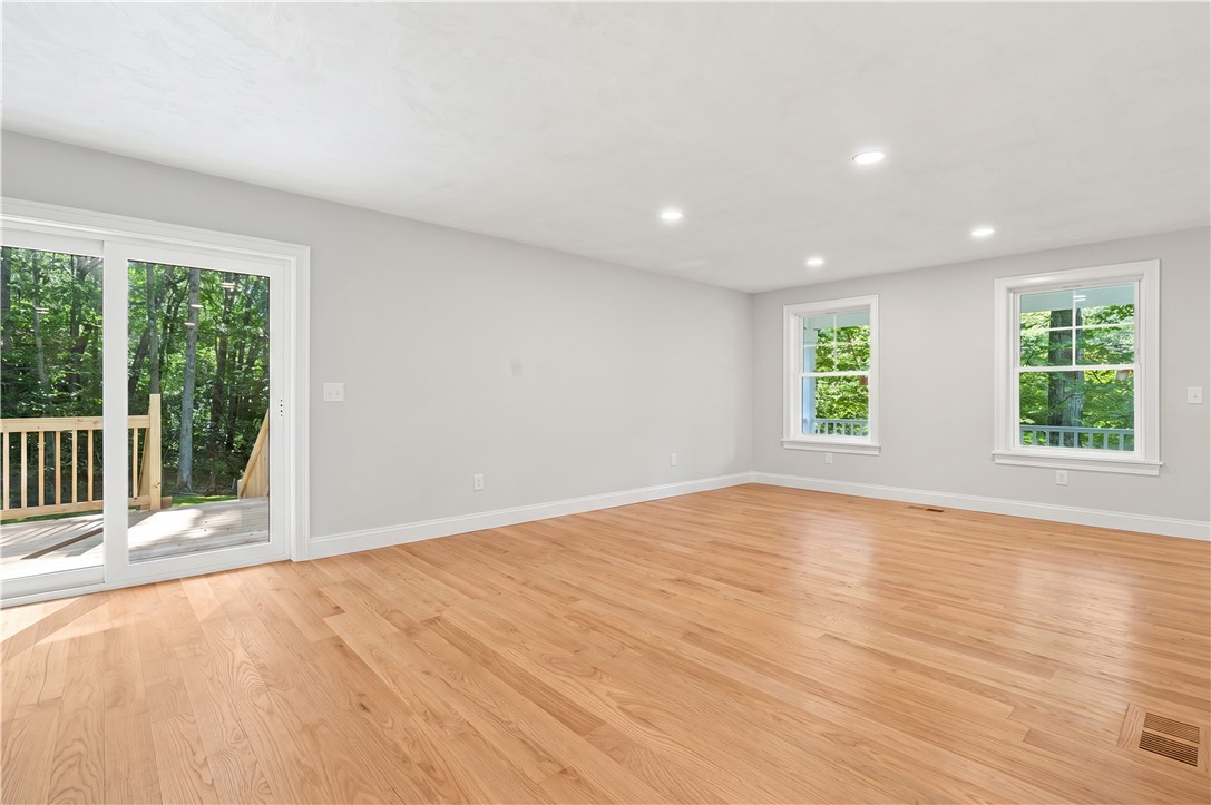 172 Pine Swamp Road Cumberland, RI 02864 - Photo 5 of 39 Gallery Image 5