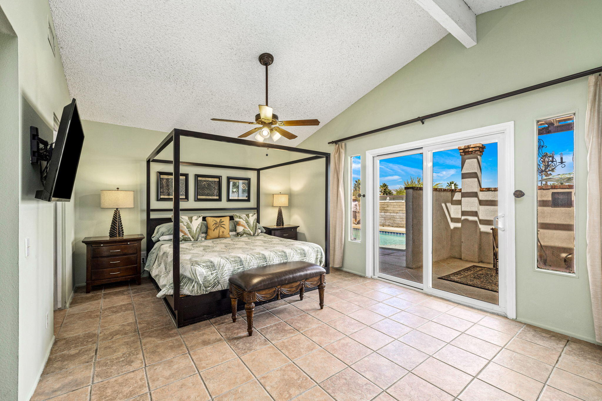 2290 North Victoria Road Palm Springs, CA 92262 - Photo 23 of 42 a bedroom with a bed and a mirror