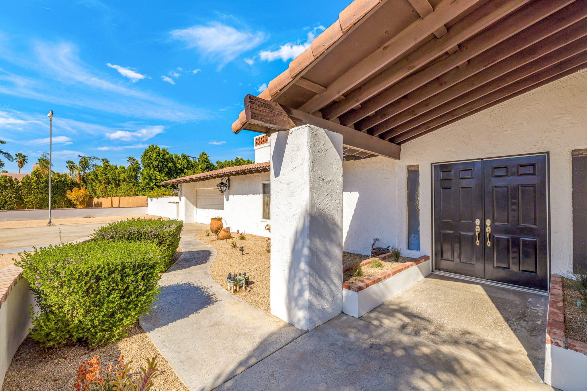 2290 North Victoria Road Palm Springs, CA 92262 - Photo 8 of 42 a view of a porch