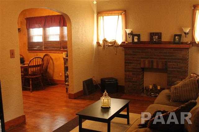 600 Ridge Street Washington, IL 61571 - Photo 4 of 21 Gallery Image 4