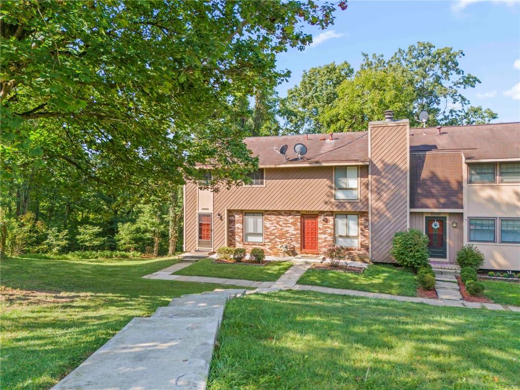 2315 Firethorn Road Bridgeville, PA 15017 - Photo 3 of 24 2315 Firethorn Drive