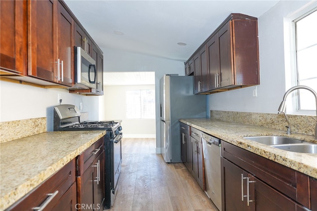 650 Kansas Avenue Placentia, CA 92870 - Photo 3 of 13