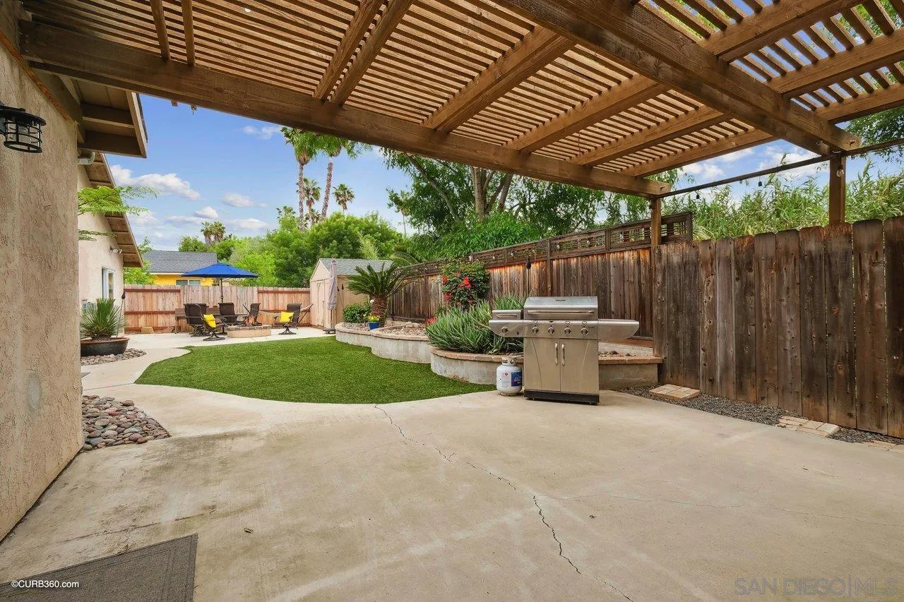 9541 Mandeville Road Santee, CA 92071 - Photo 31 of 32 a view of backyard with plants and outdoor seating